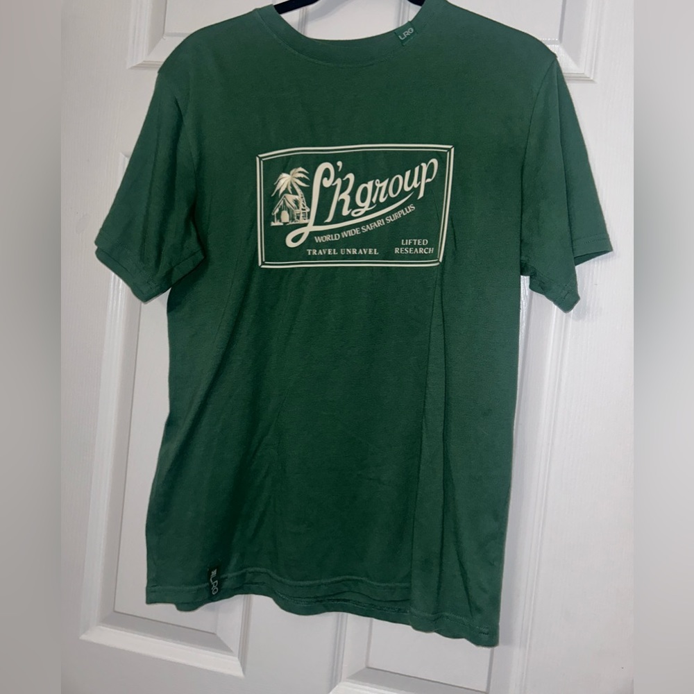 LRG green men’s graphic shirt size‎ small